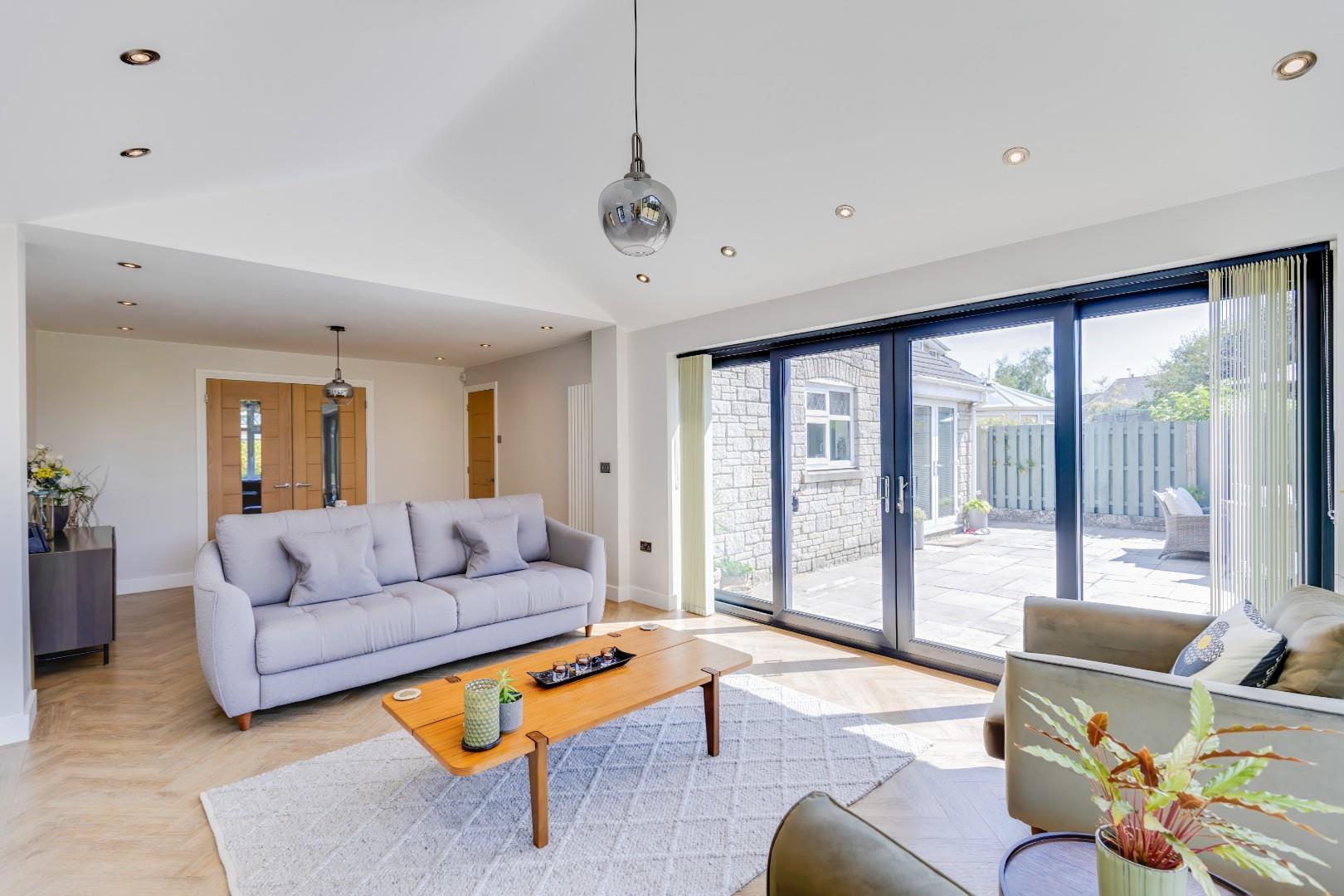 22 Heol Pentre'r Felin, Llantwit Major, Vale Of Glamorgan, CF61 2XS